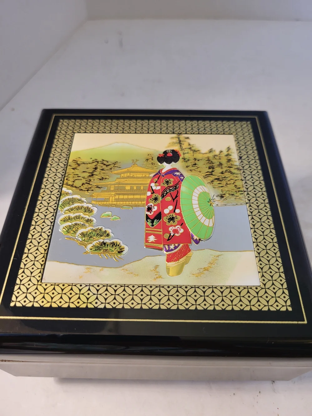 Mid-Century Japanese Chokin Style Lacquerware Musical Jewelry Box